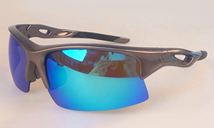 Polarized eyewear