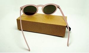 Lady’s sunglasses